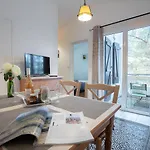 Apartman Les Jardins D'azur-2 By Interhome Saint-Raphaël