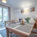 Apartman Les Jardins D'azur-2 By Interhome *